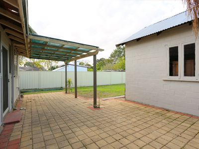 35 Boulder Avenue , Ascot