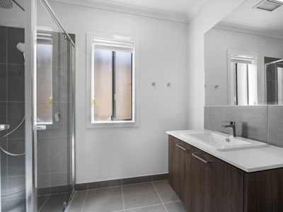 15 Quince Road, Manor Lakes