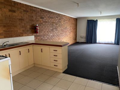 1 / 288 Greaves Street, Werribee