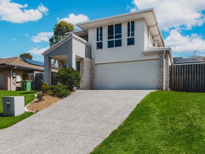 27 Chrome Drive, Pimpama