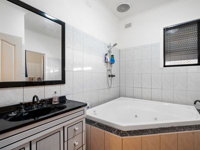 3 Kyarra Street , Taperoo