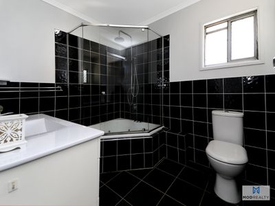 3 Sealy Street, Silkstone