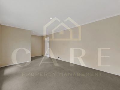 8 The Glade, Hampton Park