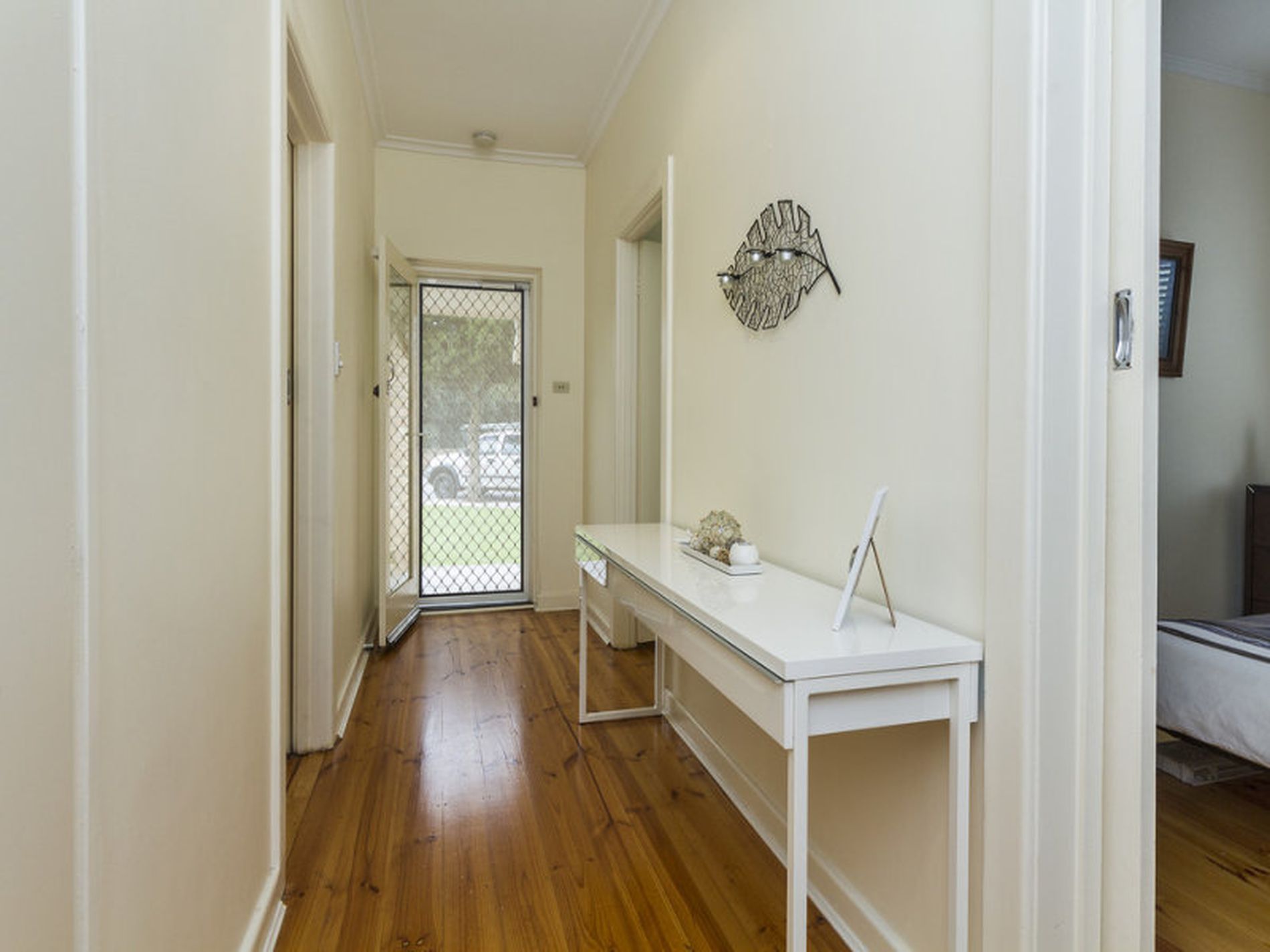 5 Hill Place, Richmond