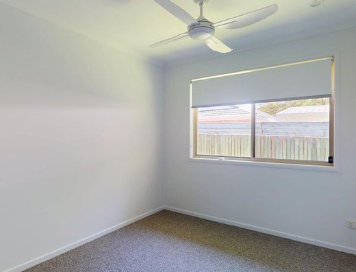 Noosaville 4 Bedroom Home image 9