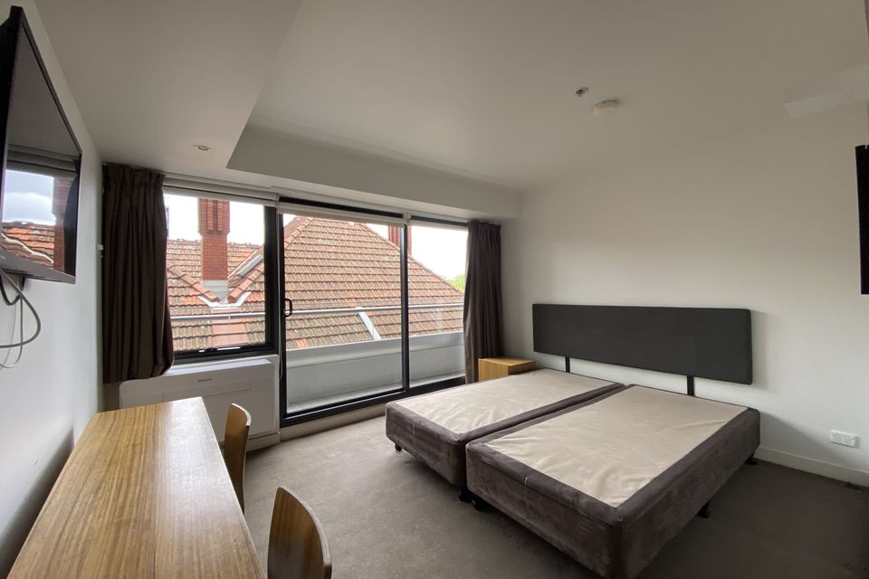 424 / 572 St Kilda Road, Melbourne