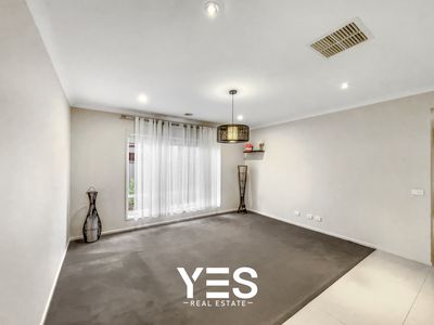 49 Springleaf Avenue, Clyde North