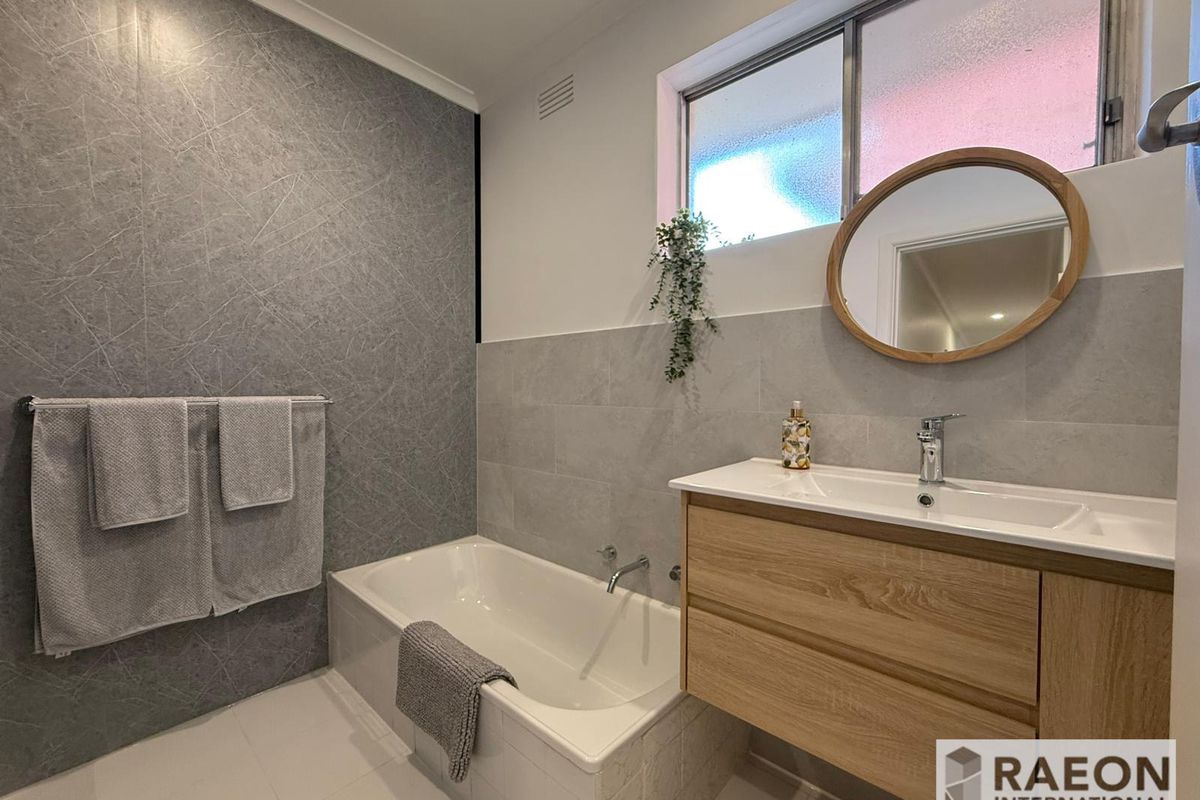 1/23 Broughton Rd, Surrey Hills