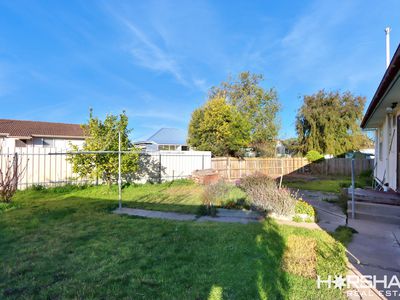 7 Knight Place, Horsham