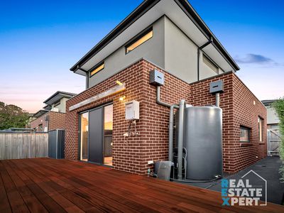 2 / 69 Somerville Road, Hampton Park