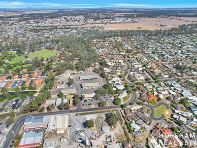 2 / 8 Ashwin Close, Horsham