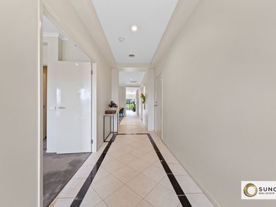 14 Meribel Way, Lynbrook