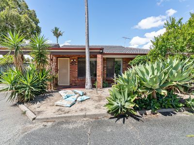 7 Smiths Avenue, Redcliffe