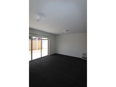 2 / 48 Rollins Road, Bell Post Hill