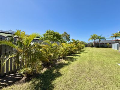 2 Merrilyn Court, Urangan