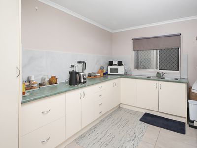 33 Jarrah Crescent, Logan Central