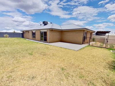44 Holmwood Drive, Dubbo