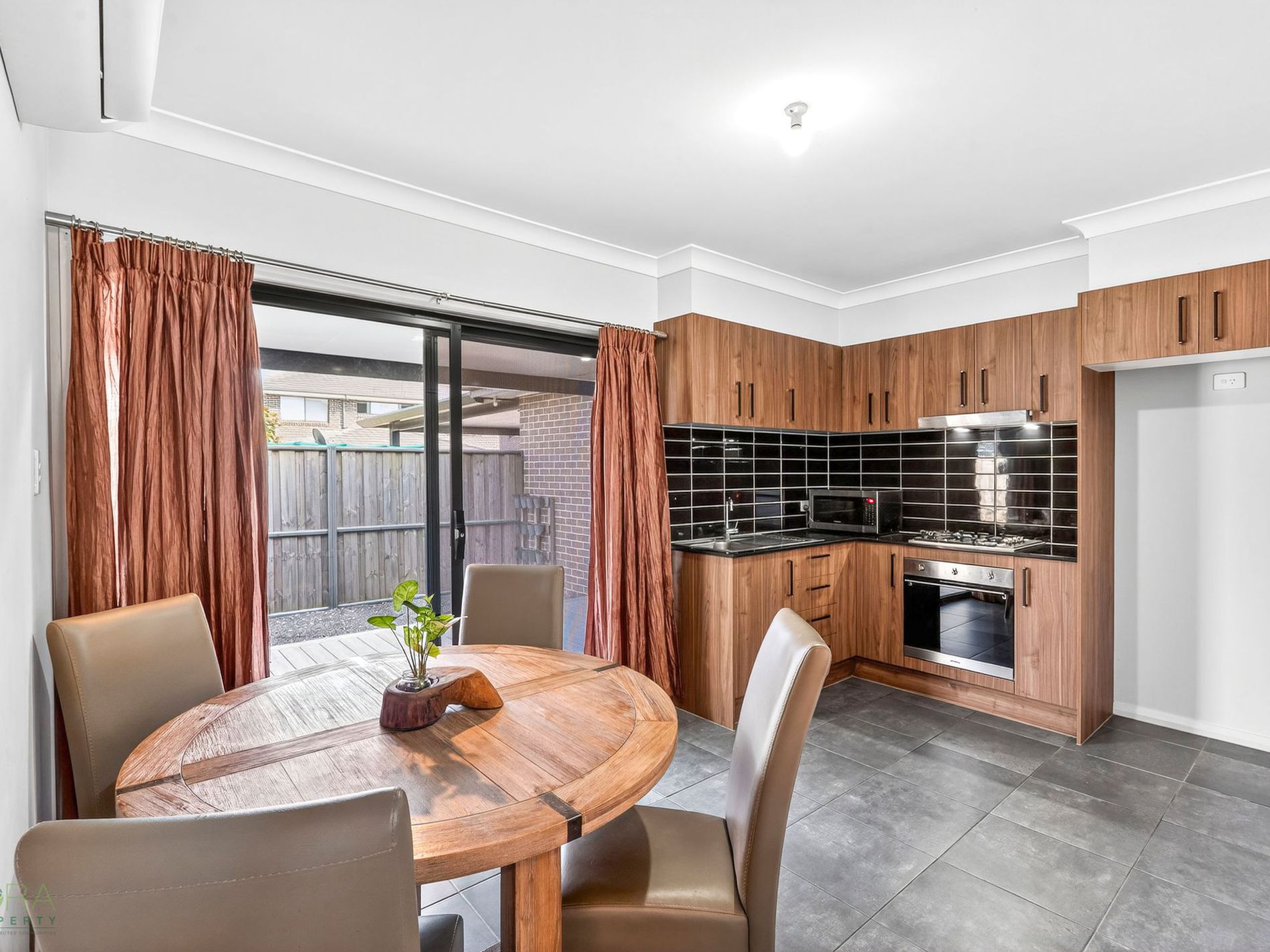 4A Siltstone Street, Gables