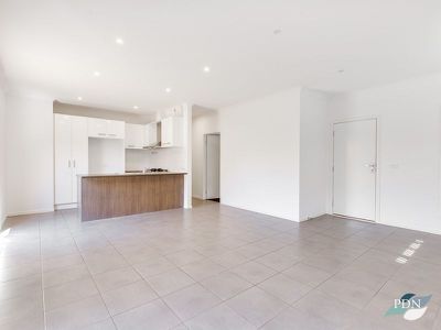 2 / 13 Edgar Street, Werribee