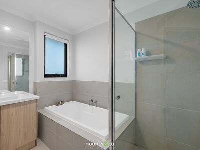 9 Opera Walk, Junction Village