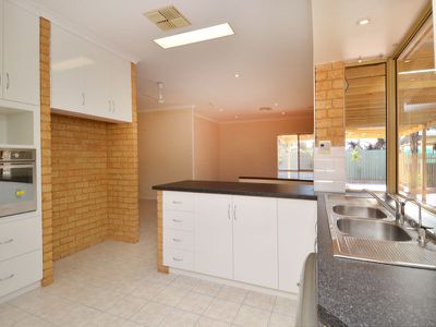 6 Kunanalling Avenue, Kalgoorlie
