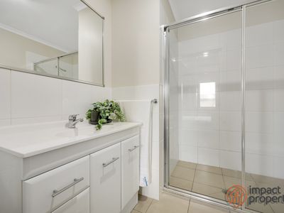 64  / 64 Kings Canyon Street, Harrison