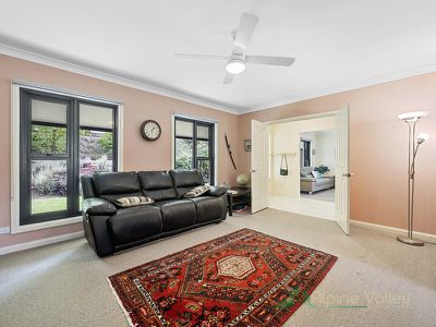 169 Simmonds Creek Road, Tawonga South