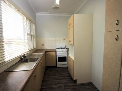 92 Esrom Street, Bathurst