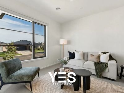14 Chesney Rise, Officer