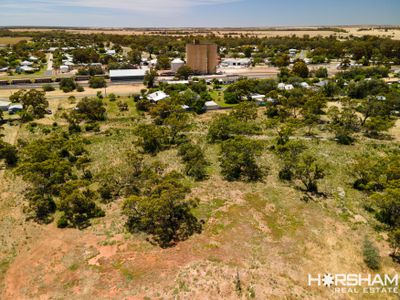 2-16 Russell Street, Quambatook