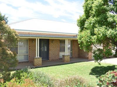 4A Marshall Place, Parkes