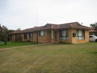 30A & 30B Kingfisher Street, Dubbo