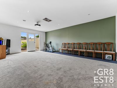 126 Strathaird Drive, Narre Warren South