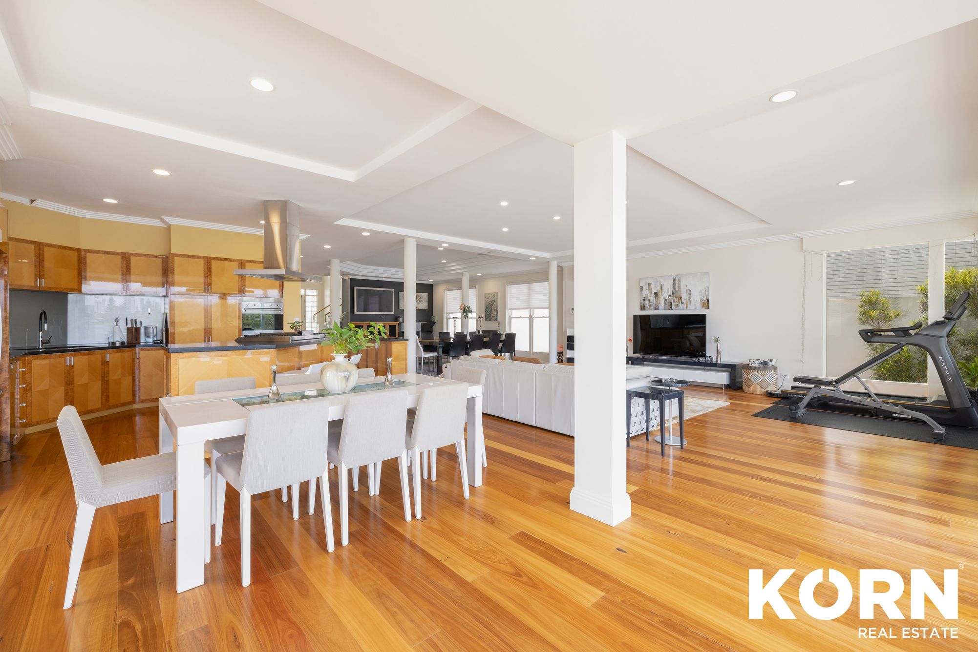53 The Corso, Surfers Paradise