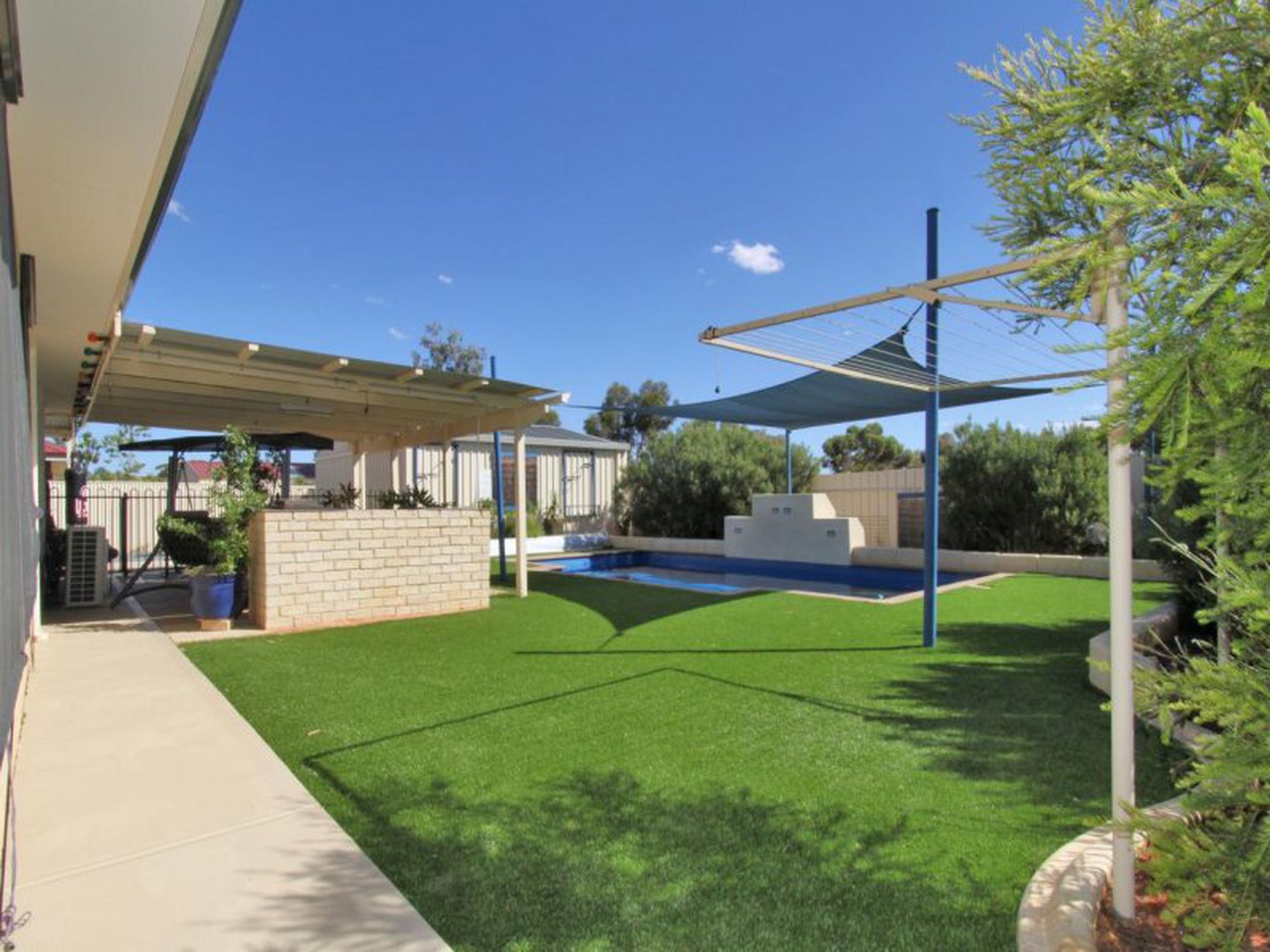 17 Vitali Crescent, Somerville