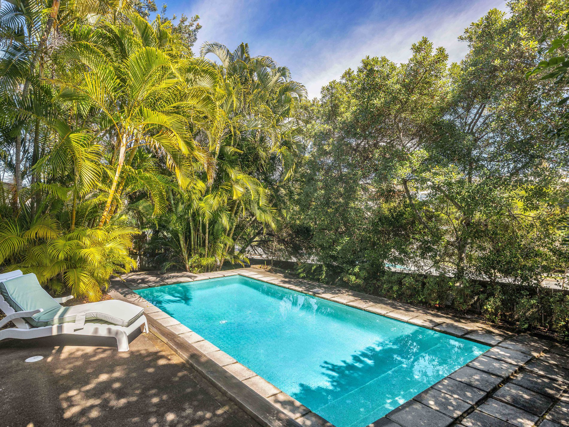 2 / 23 Sobraon Street, Sunrise Beach