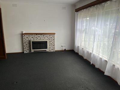 8 Olney Avenue, Thomson