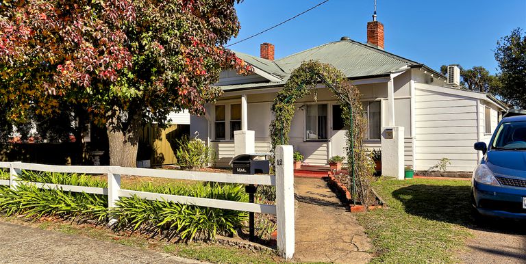 12 Weir Street, Euroa