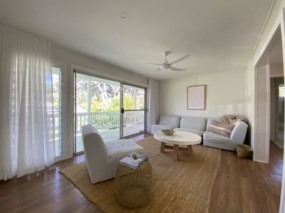 6 Royal Avenue, South Golden Beach