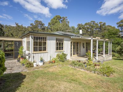 114 Gums Road, Mountain River