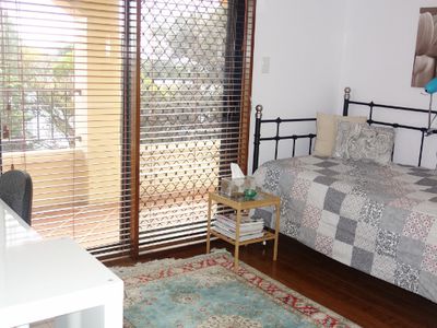43A PEARL PARADE, Scarborough