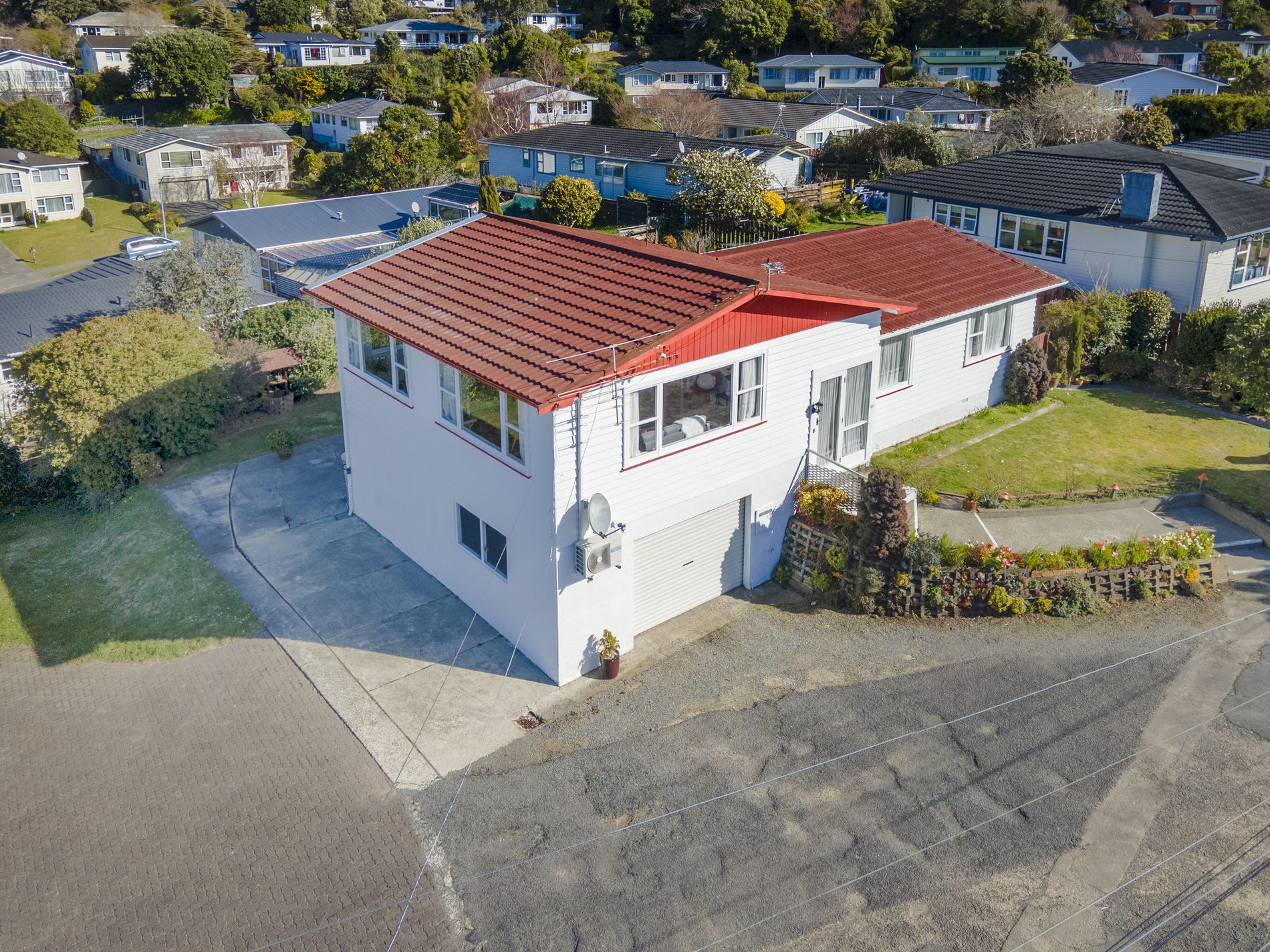 33A Saint Edmund Crescent, Tawa