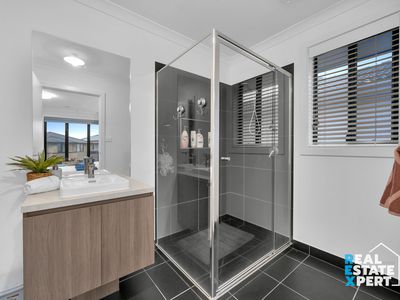 177 Brookwater Parade, Lyndhurst