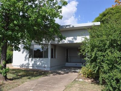 82 Hill  St, Forbes