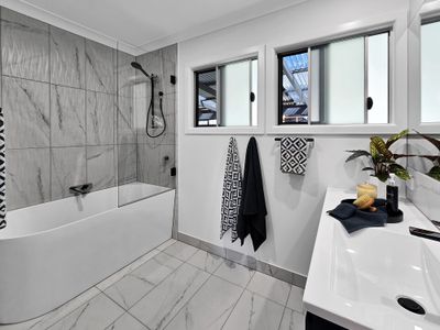 11 Phillips Avenue , Atherton