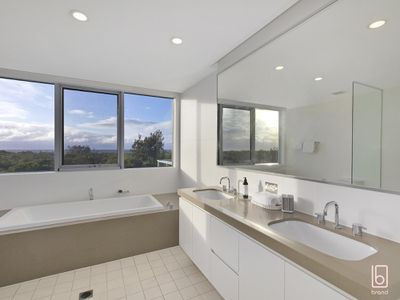 1 White Haven Avenue, Magenta