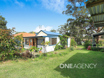 10 Wharf Road, Erowal Bay