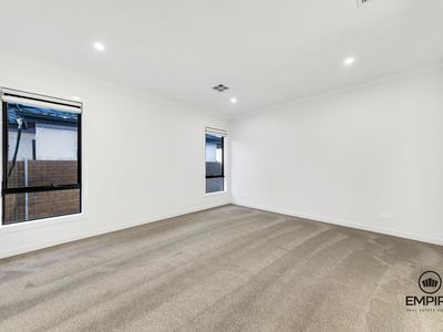 147 Yeungroon Boulevard, Clyde North