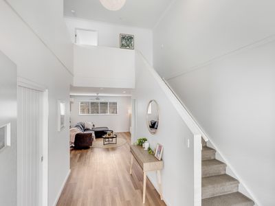 7 / 319a Bridge Street, Newtown