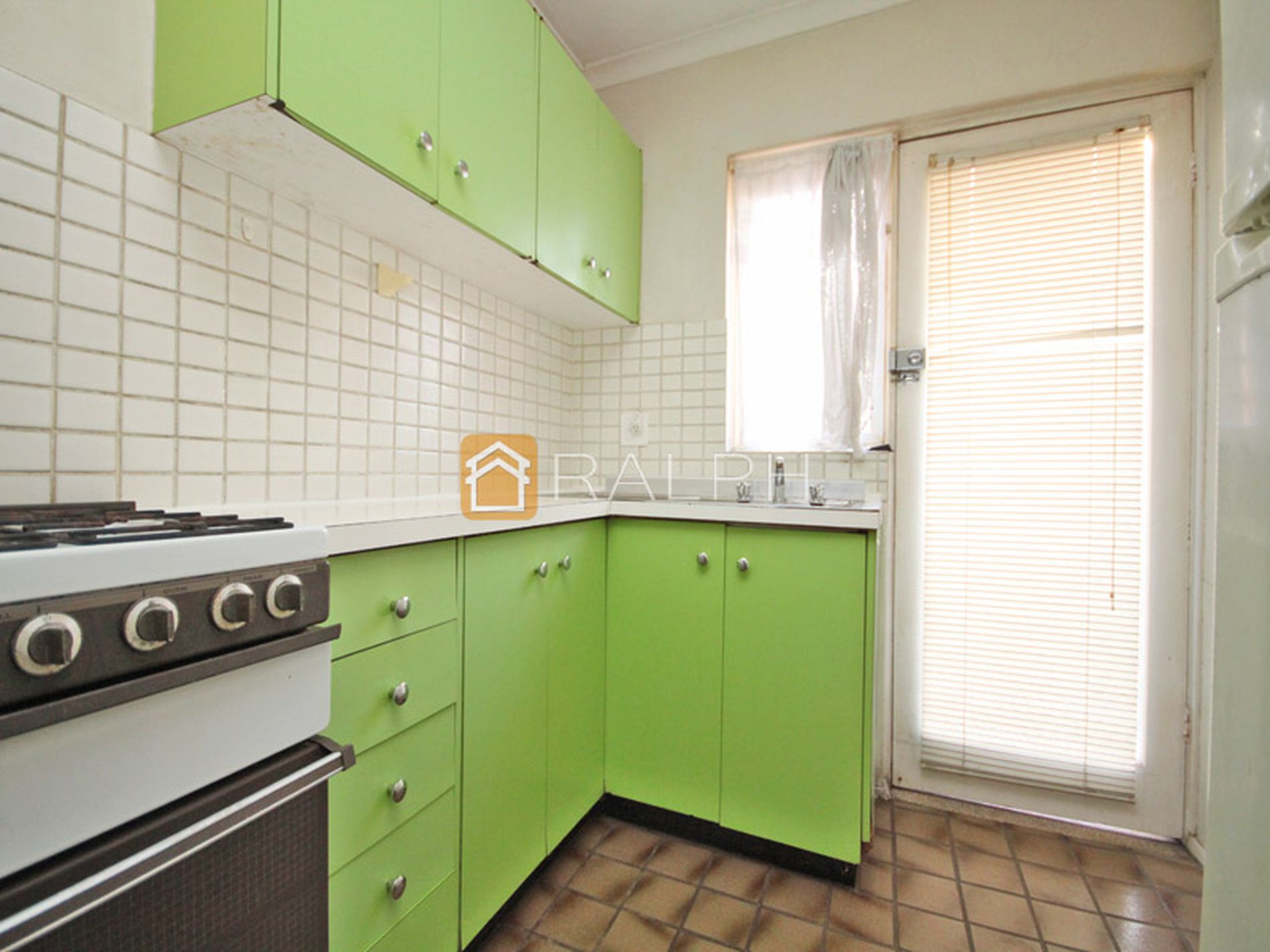 2 / 2 St Jude Crescent, Belmore